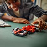 LEGO - Speed Champions - Carro de Corrida Ferrari SF-24 F1